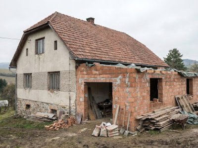 Legalizácia drobnej stavby, garáže a altánku: Aký je postup a koľko to skutočne stojí?